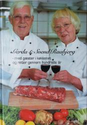 Billede af bogen Gerda & Svend Raabjerg - med gæster i køkkenet og retter gennem hundrede år