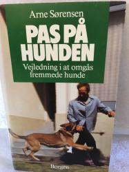 Billede af bogen Pas på hunden - vejledning i at omgås fremmede hunde