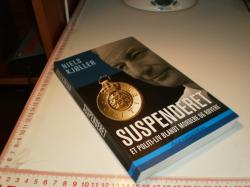 Billede af bogen Suspenderet. Et politi-liv blandt mordere og røvere