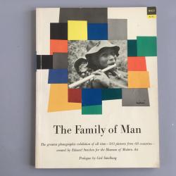 Billede af bogen The Family of Man