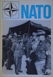 Billede af bogen NATO