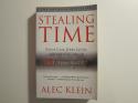 Billede af bogen Stealing Time. Steve Case, Jerry Levin, and the Collapse of AOL Time Warner
