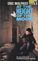 Billede af bogen At the height of the moon