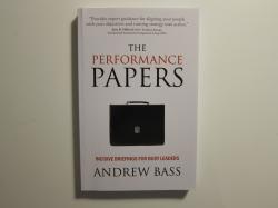 Billede af bogen The Performance Papers  Incisive Briefings For Busy Leaders