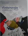 Billede af bogen Vinterengle : 15 børnesange til hop, leg, dans og spil, efterår, jul og vinter (bog+cd)