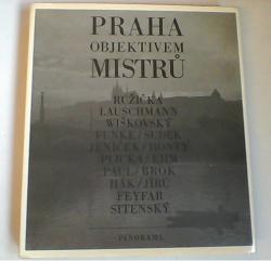 Billede af bogen Praha Objektivem Mistru