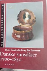 Billede af bogen   Danske snusdåser 1700-1850