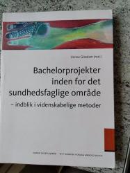 Billede af bogen Bachelorprojekter indenfor det sundhedsfaglige område