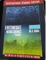 Billede af bogen Intermediate Microeconomics with Calculus: A Modern Approach