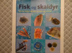 Billede af bogen Fisk og skaldyr - alt fra kaviar og laks til rejer og tunfisk