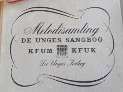 Billede af bogen  Melodisamling til de unges sangbog