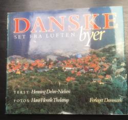 Billede af bogen Danske byer set fra luften