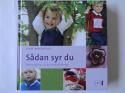 Billede af bogen Sådan syr du - Børnetøj fra 1-4 år i enkelt design (inkl. mønsterark)