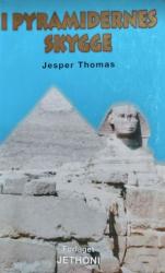 Billede af bogen I pyramidernes skygge -roman 