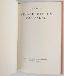 Billede af bogen Strandrøveren på Asdal