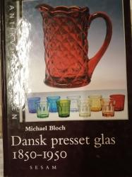 Billede af bogen Dansk presset glas
