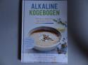 Billede af bogen ALKALINE KOGEBOGEN - 100 lækre opskrifter der ændrer dit liv