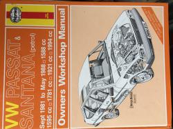 Billede af bogen VW PASSAT & SANTRANA (petrol) * Sept. 1981 to May 1988 * 1588 cc, 1595 cc, 1781 cc, 1921 cc, 1994 cc
