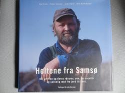Billede af bogen Heltene fra Samsø - Om avlerne og deres råvarer, øen, en cocotte og sanselig mad fra jord til bord