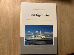 Billede af bogen Den lige linie - Historien om Juelsminde-Kalundborg overfarten