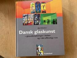 Billede af bogen Dansk glaskunst