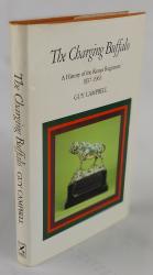 Billede af bogen The Charging Buffalo A History of the Kenya Regiment 1937-1963