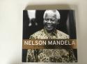 Billede af bogen Nelson Mandela an inspirational leader.