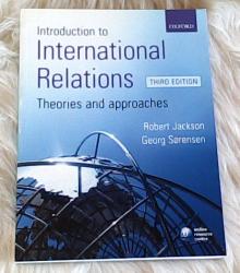 Billede af bogen Introduction to international relations - Theories and approaches