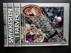 Billede af bogen SMYKKESTEN I FARVER - Slebne sten, ædelmetaller og organiske smykkesten