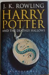 Billede af bogen Harry Potter and the deathly hallows 