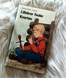 Billede af bogen Lillebror finder Knorten