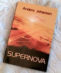 Billede af bogen Supernova