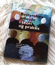 Billede af bogen Bestyrelsesarbejde i teori og praksis