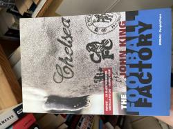 Billede af bogen The football factory Billede af bogen The football factory