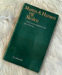 Billede af bogen Martin A. Hansen og skolen