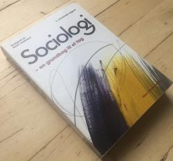 Billede af bogen Sociologi - en grundbog til et fag