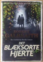 Billede af bogen Det blæksorte hjerte - Cormoran Strike nr.6