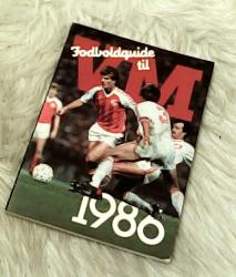 Billede af bogen Fodboldguide til VM 1986