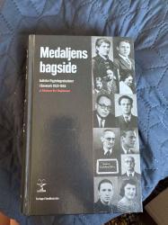 Billede af bogen Medaljens bagside