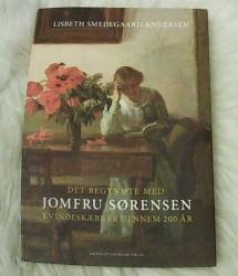 Billede af bogen Det begyndte med Jomfru Sørensen - Kvindeskæbner gennem 200 år