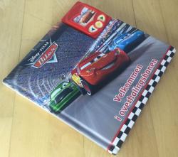Billede af bogen Biler - Velkommen i overhalingsbanen - Lys og læs - Papsider (Cars)