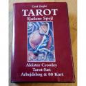 Billede af bogen Aleister Crowley Tarot Sæt med arbejdsbog og kort.