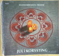 Billede af bogen Haandarbejdets Fremme - Jul i korssting