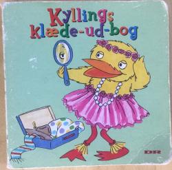 Billede af bogen Kyllings klæde-ud-bog (billedbog med papsider)