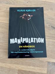 Billede af bogen Manipulation - En håndbog - NU med indoktrinering, vold og hjernevask