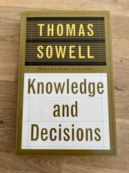 Billede af bogen Knowledge and Decisions