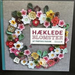 Billede af bogen HÆKLEDE BLOMSTER 