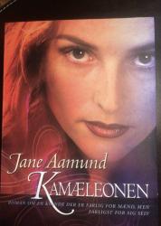 Kamæleonen **roman om en kvinde, der er farlig for mænd, men farligst for sig selv