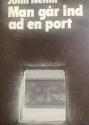 Billede af bogen Man går ind af en port **