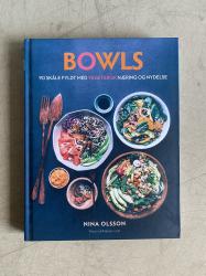 Billede af bogen Bowls - 90 Skåle Fyldt med Vegetarisk Næring og Nydelse